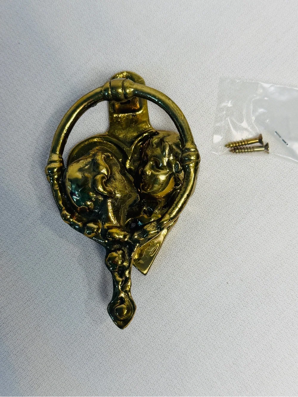 Vintage NOS Brass Colored Sweetheart Kissing Lovers Door Knocker Heart 5” Unused